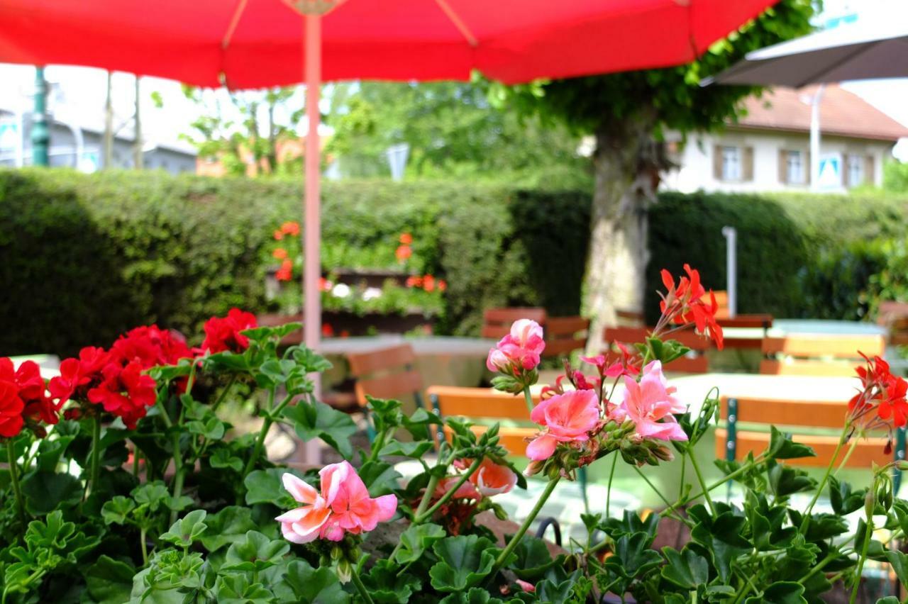 Hotel Loewen เคียร์ชซาร์เทิน ภายนอก รูปภาพ